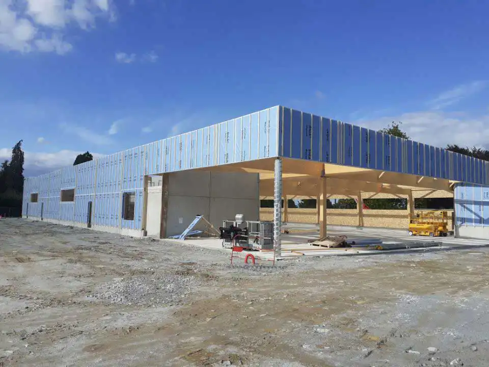 batiment-en-murs-ossature-bois-pour-le-magasin-Aldi-Nord copie